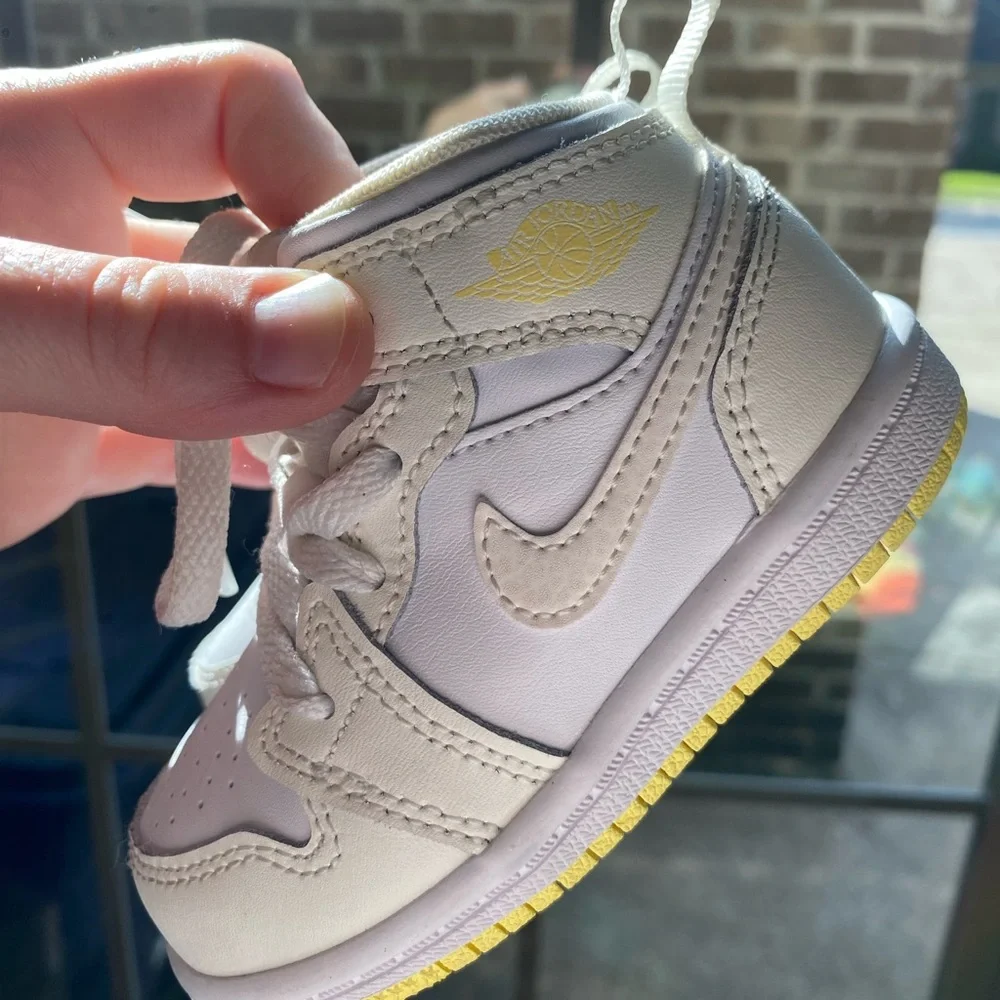 Toddler Nike Air Jordans - Size 5C